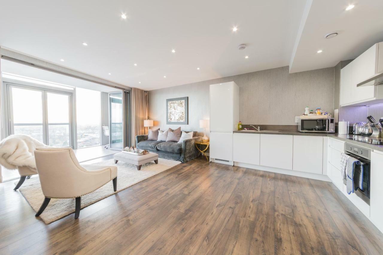Kew Eye Apartments Brentford London Экстерьер фото