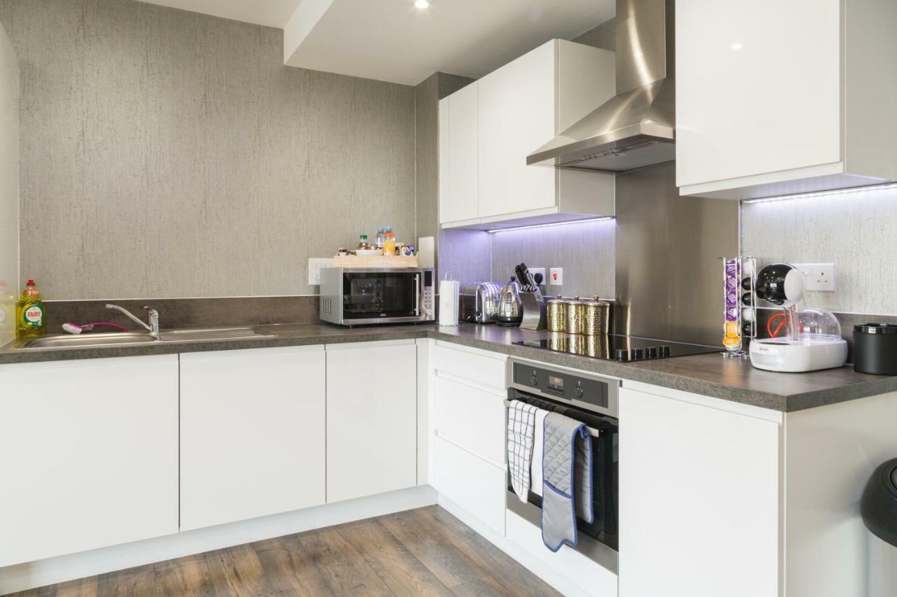 Kew Eye Apartments Brentford London Экстерьер фото