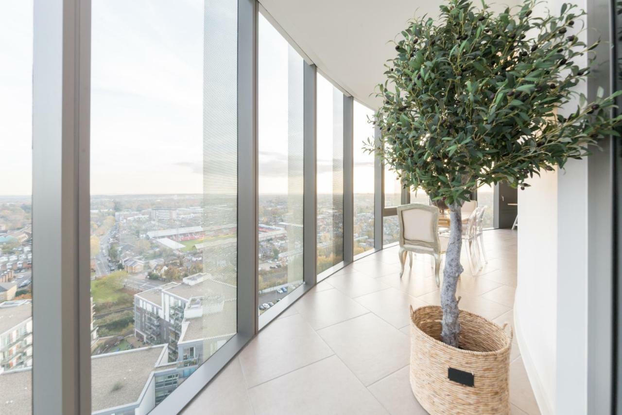 Kew Eye Apartments Brentford London Экстерьер фото
